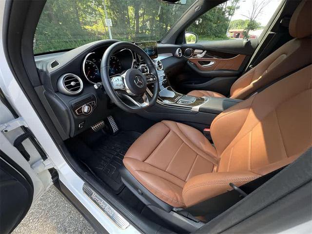 Photo of 2023 Polar White Mercedes-Benz GLC 300