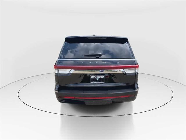 Photo of 2023 INFINITE BLACK Lincoln Navigator