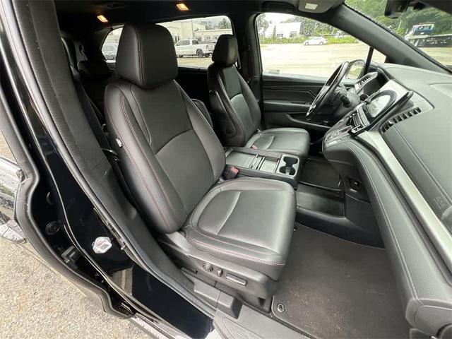 Photo of 2023 Crystal Black Pearl Honda Odyssey