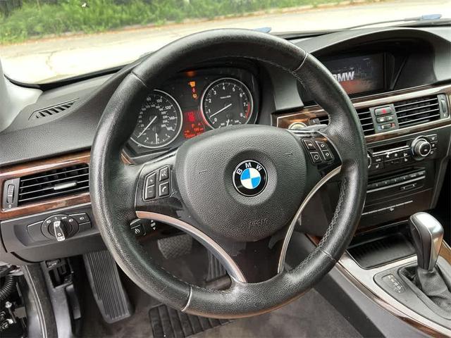 Photo of 2010 Jet Black BMW 328