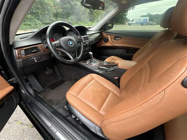 Photo of 2010 Jet Black BMW 328