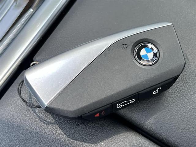 Photo of 2025 Alpine White BMW X5 PHEV