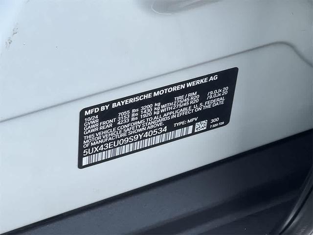 Photo of 2025 Alpine White BMW X5 PHEV