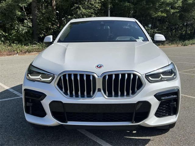 Photo of 2022 Mineral White Metallic BMW X6