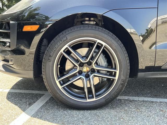 Photo of 2020 Black Porsche Macan