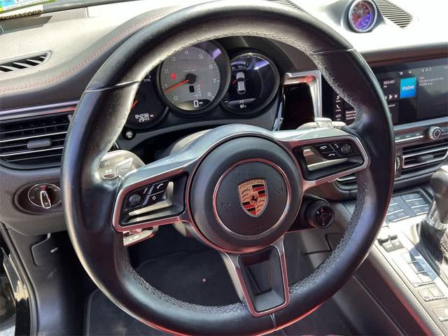 Photo of 2020 Black Porsche Macan