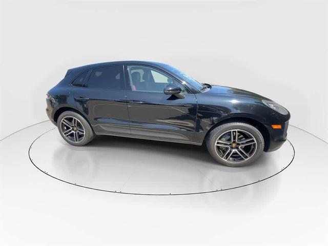 Photo of 2020 Black Porsche Macan