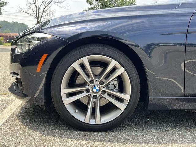 Photo of 2017 Imperial Blue Metallic BMW 330