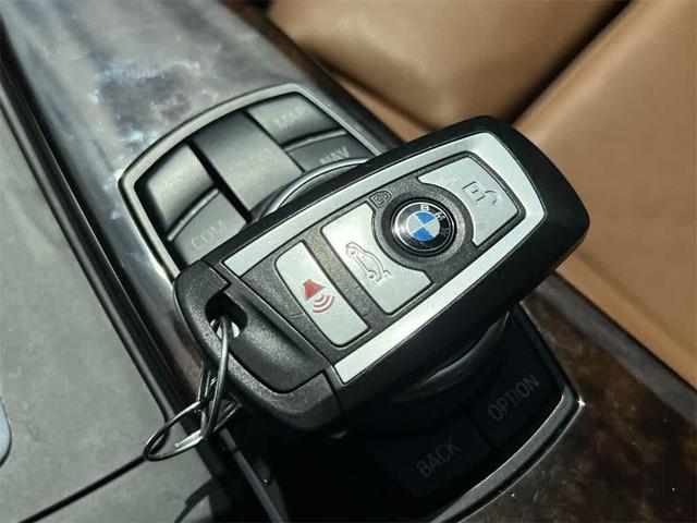 Photo of 2017 Imperial Blue Metallic BMW 330