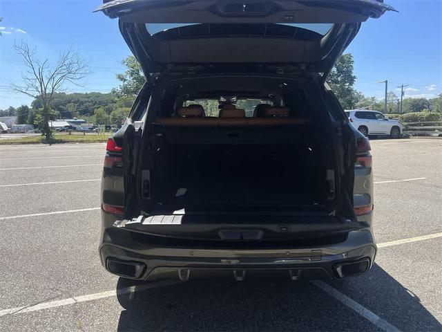 Photo of 2025 Manhattan Green Metallic BMW X5