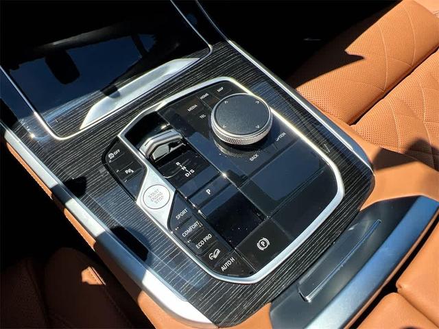 Photo of 2025 Manhattan Green Metallic BMW X5