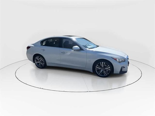 Photo of 2019 Majestic White INFINITI Q50