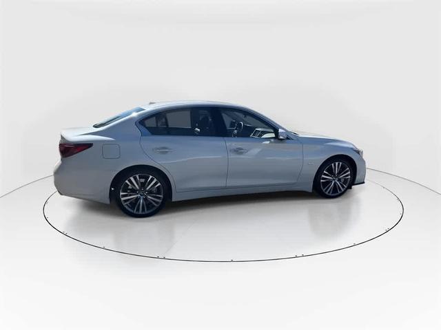Photo of 2019 Majestic White INFINITI Q50