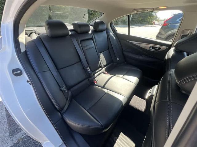Photo of 2019 Majestic White INFINITI Q50