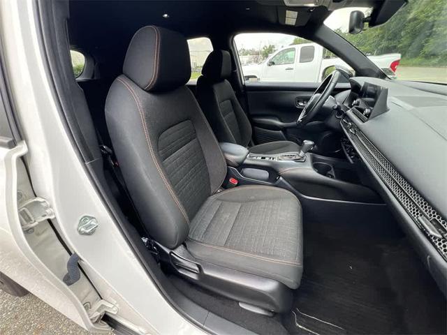 Photo of 2023 Platinum White Pearl Honda HR-V