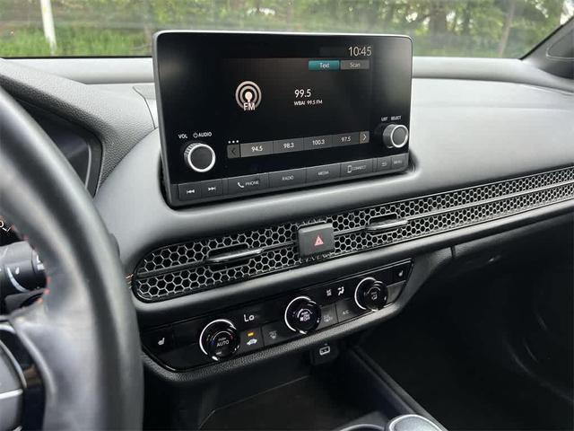 Photo of 2023 Platinum White Pearl Honda HR-V