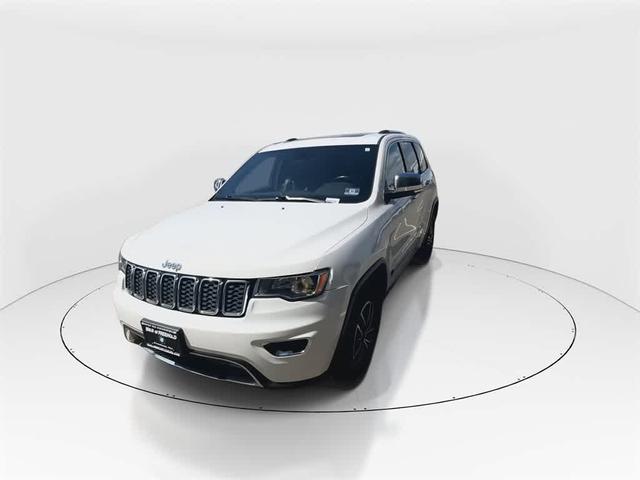 Photo of 2020 Bright White Clearcoat Jeep Grand Cherokee