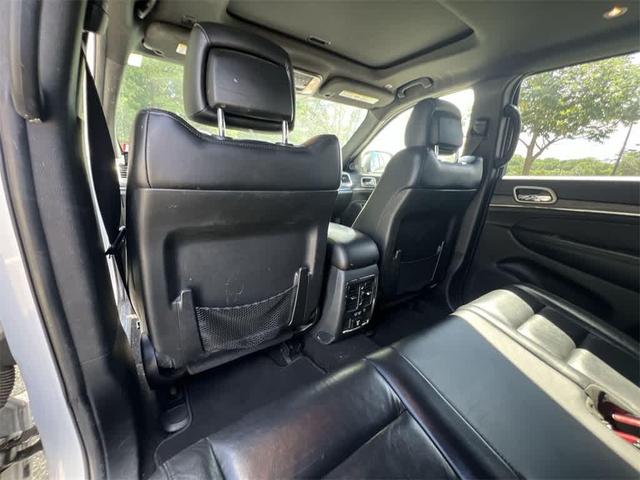 Photo of 2020 Bright White Clearcoat Jeep Grand Cherokee
