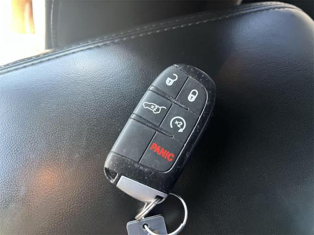 Photo of 2020 Bright White Clearcoat Jeep Grand Cherokee