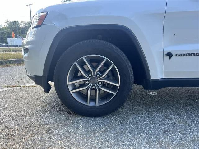 Photo of 2020 Bright White Clearcoat Jeep Grand Cherokee