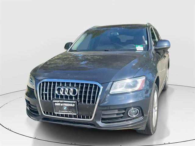 Photo of 2014 Moonlight Blue Metallic Audi Q5
