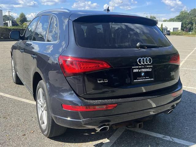 Photo of 2014 Moonlight Blue Metallic Audi Q5