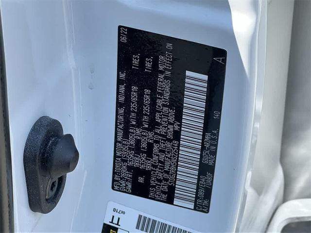Photo of 2022 Wind Chill Pearl Toyota Highlander