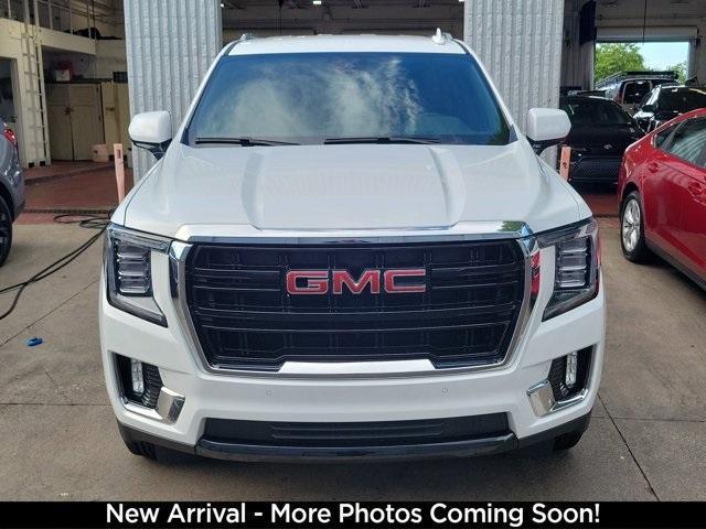 Photo of 2024 Summit White GMC Yukon