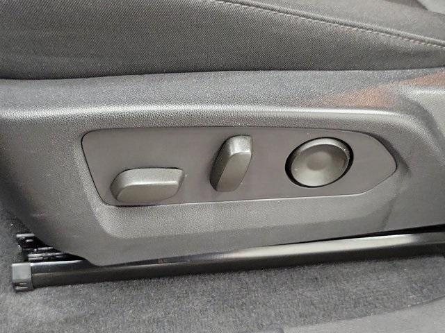 Photo of 2023 Radiant Red Chevrolet Colorado