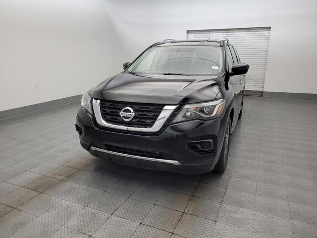 Photo of 2017 Magnetic Black Metallic Nissan Pathfinder