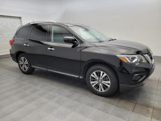 Photo of 2017 Magnetic Black Metallic Nissan Pathfinder
