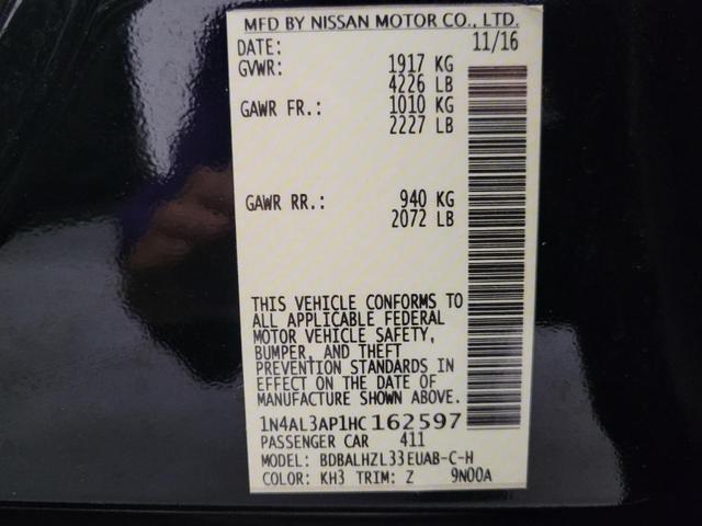 Photo of 2017 Super Black Nissan Altima