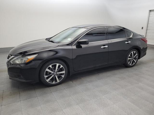 Photo of 2017 Super Black Nissan Altima