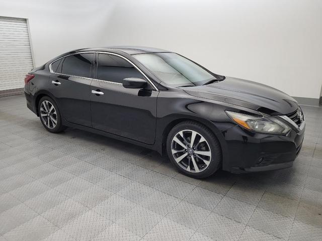 Photo of 2017 Super Black Nissan Altima