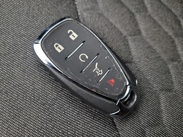 Photo of 2019 White Chevrolet Equinox
