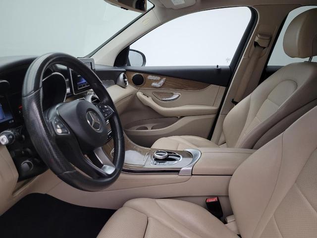 Photo of 2018 Black Mercedes-Benz GLC 300