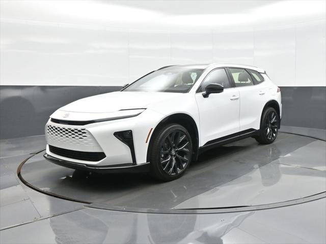 Photo of 2025 Oxygen White Toyota Crown Signia