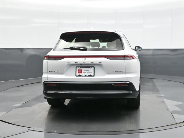 Photo of 2025 Oxygen White Toyota Crown Signia