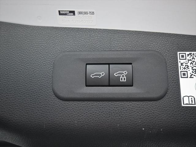 Photo of 2025 Oxygen White Toyota Crown Signia