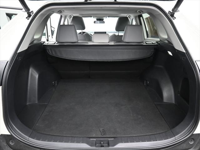 Photo of 2022 Blizzard Pearl Toyota RAV4 Hybrid