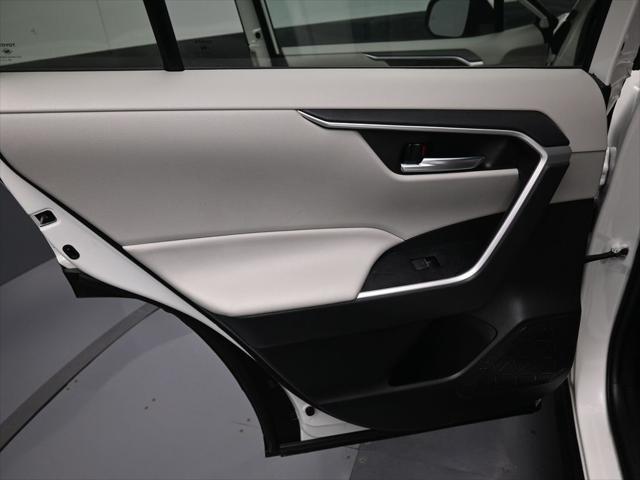 Photo of 2022 Blizzard Pearl Toyota RAV4 Hybrid
