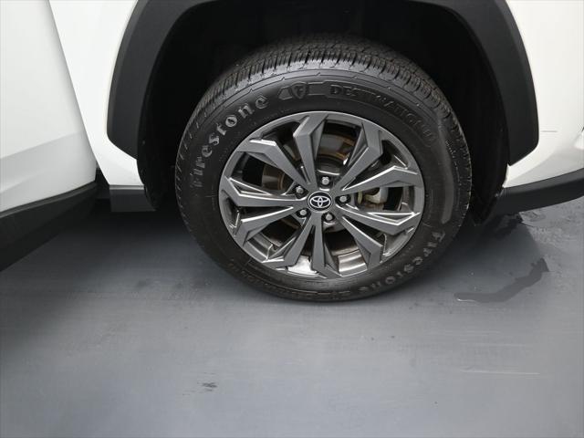 Photo of 2022 Blizzard Pearl Toyota RAV4 Hybrid