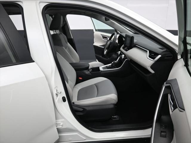 Photo of 2022 Blizzard Pearl Toyota RAV4 Hybrid