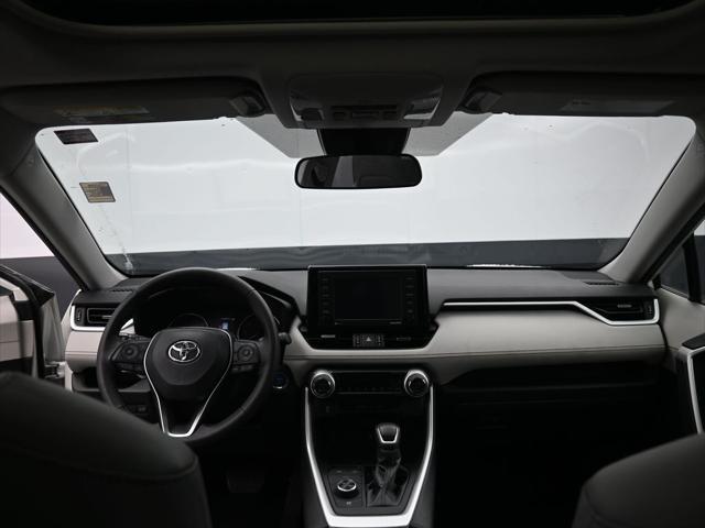 Photo of 2022 Blizzard Pearl Toyota RAV4 Hybrid