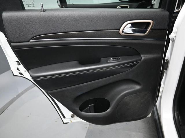 Photo of 2016 Bright White Clearcoat Jeep Grand Cherokee