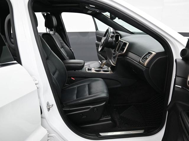 Photo of 2016 Bright White Clearcoat Jeep Grand Cherokee