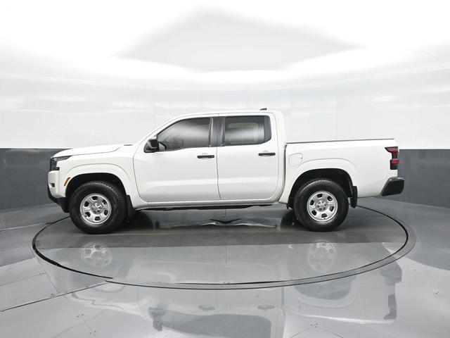 Photo of 2024 Glacier White Nissan Frontier