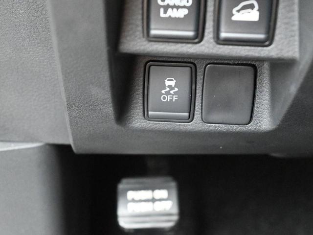 Photo of 2024 Glacier White Nissan Frontier