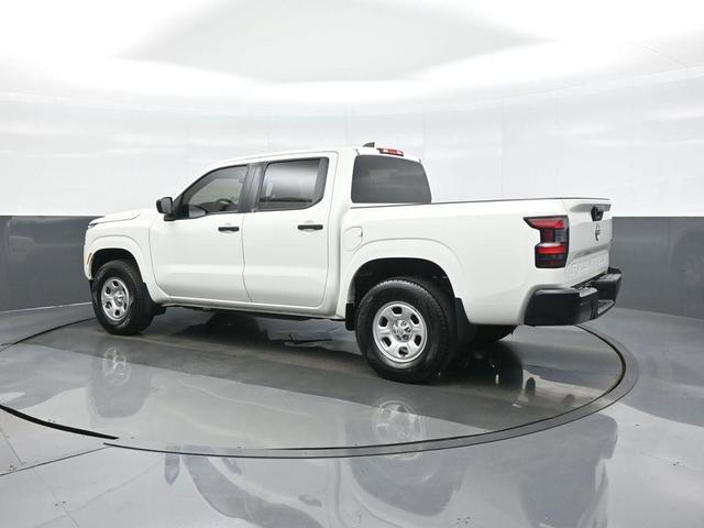 Photo of 2024 Glacier White Nissan Frontier