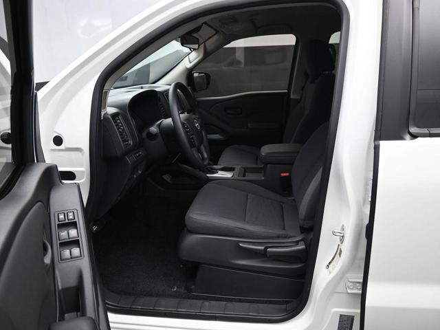 Photo of 2024 Glacier White Nissan Frontier